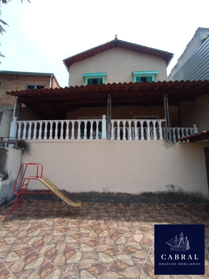 Casa à venda com 3 quartos, 270m² - Foto 1