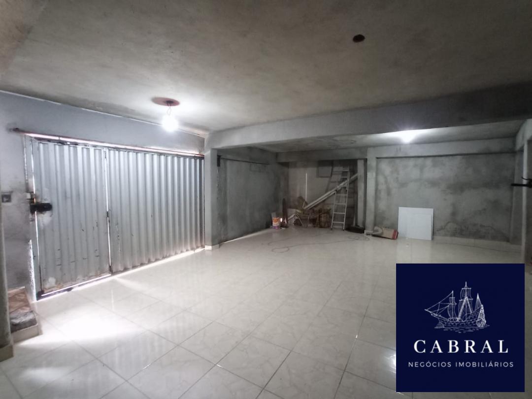 Casa à venda com 3 quartos, 270m² - Foto 3