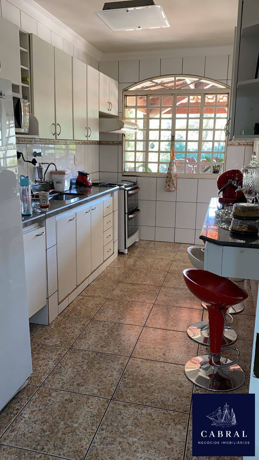 Casa à venda com 4 quartos, 360m² - Foto 27