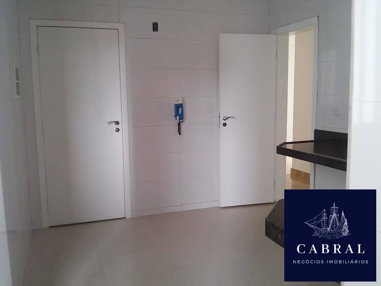 Apartamento à venda com 3 quartos, 100m² - Foto 3