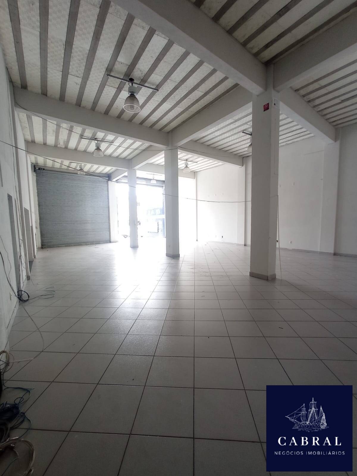 Loja-Salão para alugar com 3 quartos, 327m² - Foto 18