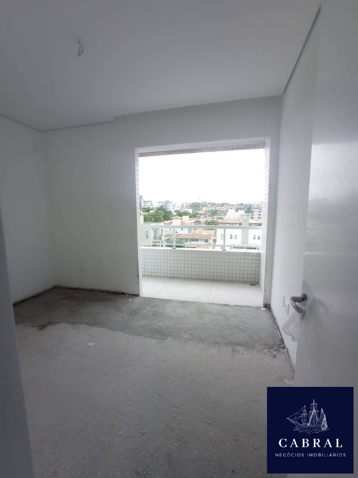 Apartamento à venda com 3 quartos, 95m² - Foto 2