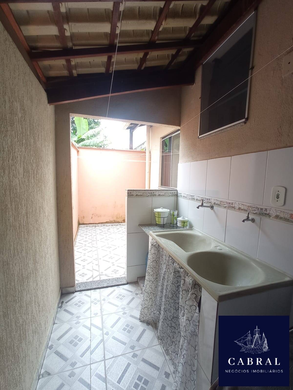 Casa à venda com 2 quartos, 75m² - Foto 27