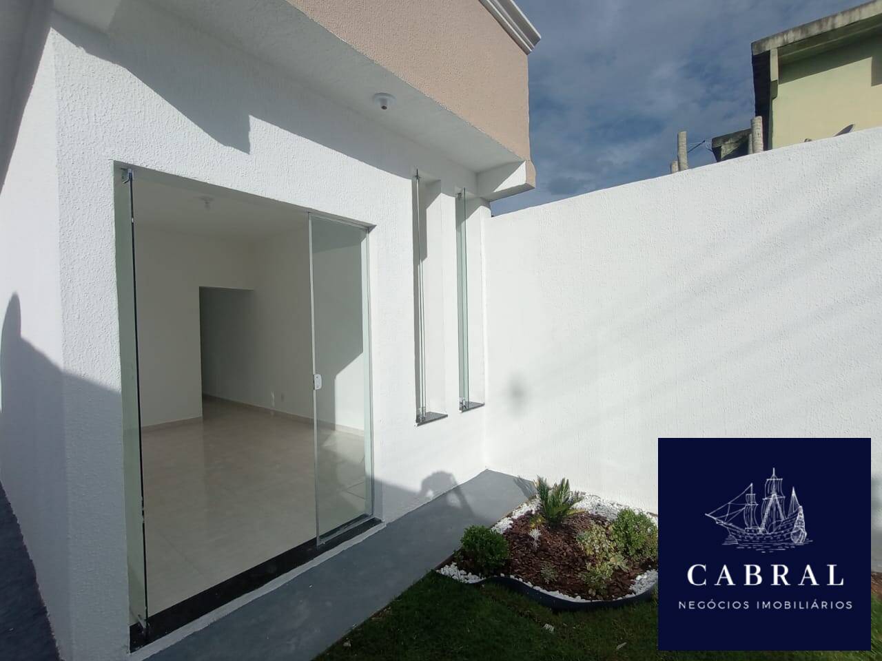 Casa à venda com 3 quartos, 180m² - Foto 2