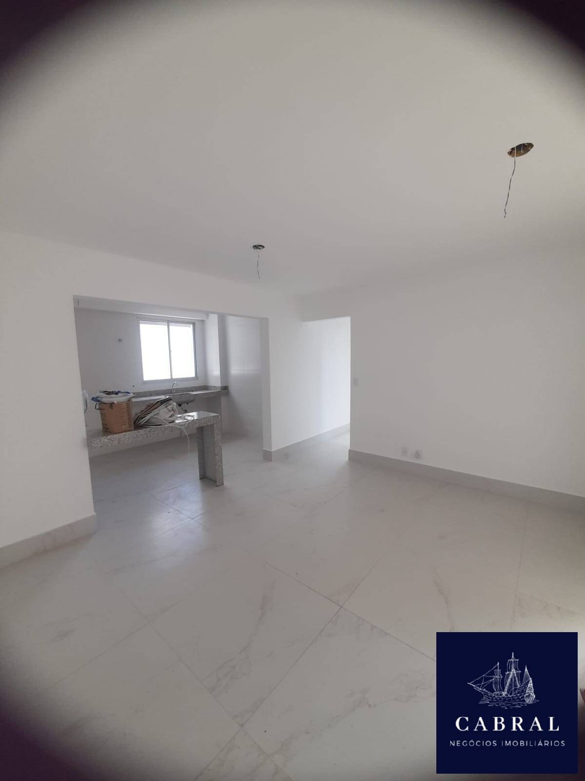 Apartamento à venda com 2 quartos, 18m² - Foto 2