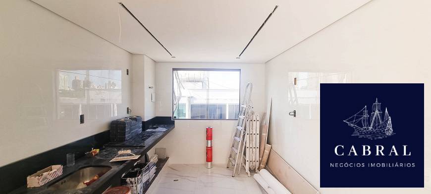 Cobertura à venda com 4 quartos, 240m² - Foto 5