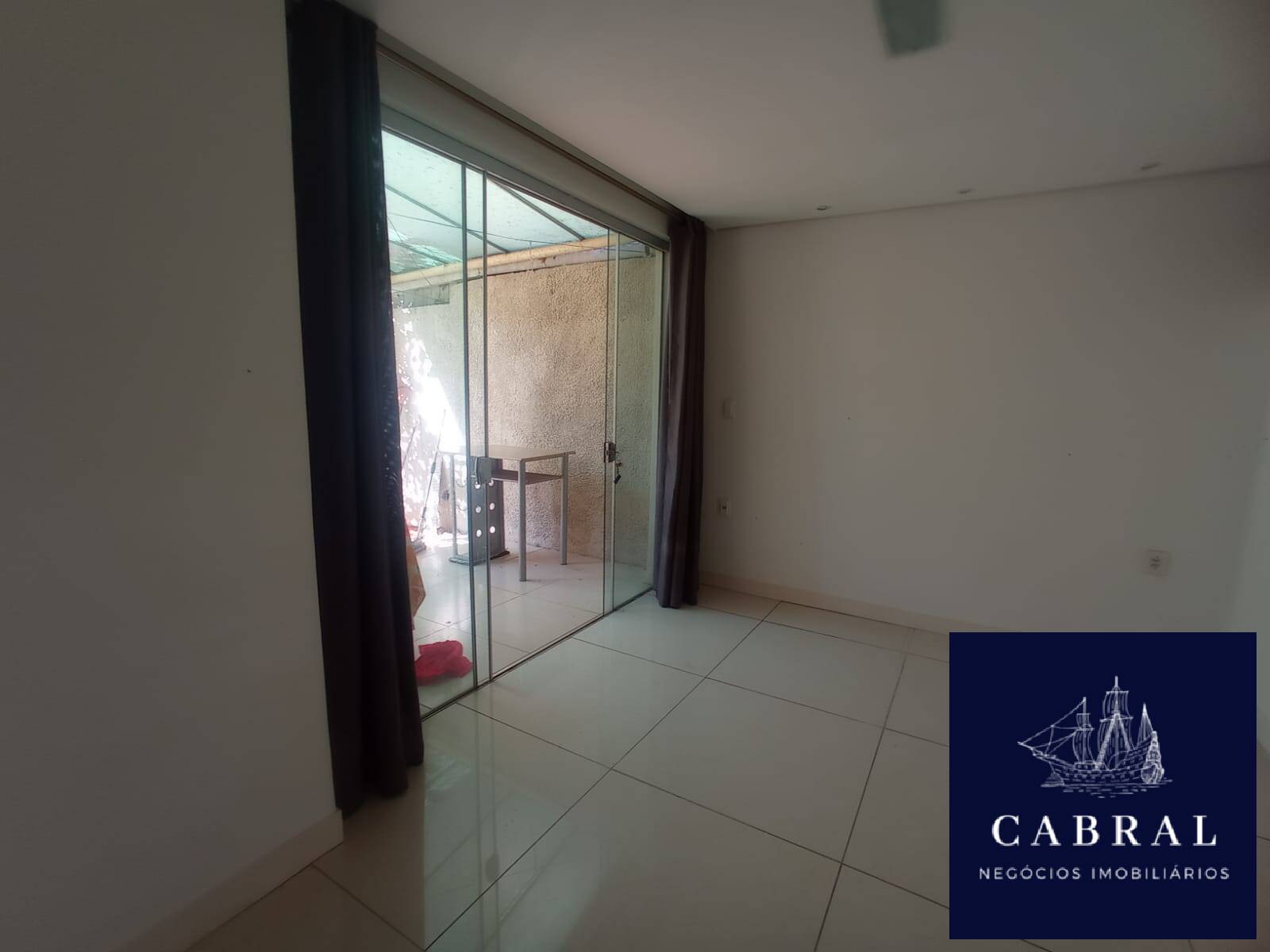 Casa de Condomínio à venda com 4 quartos, 299m² - Foto 6