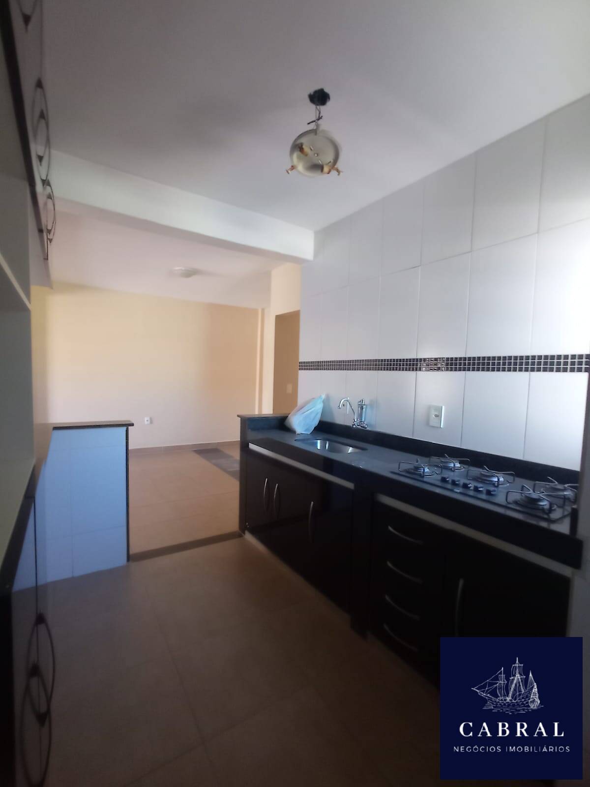 Casa à venda com 4 quartos, 180m² - Foto 4