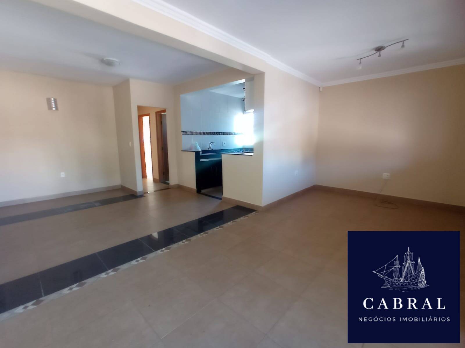 Casa à venda com 4 quartos, 180m² - Foto 10