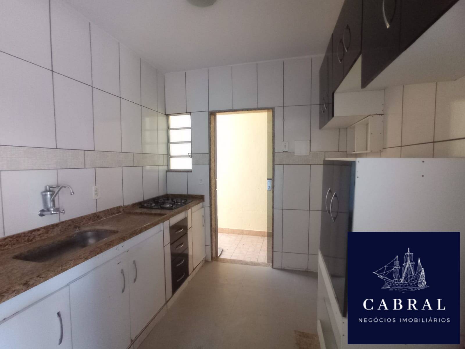 Casa à venda com 4 quartos, 180m² - Foto 17