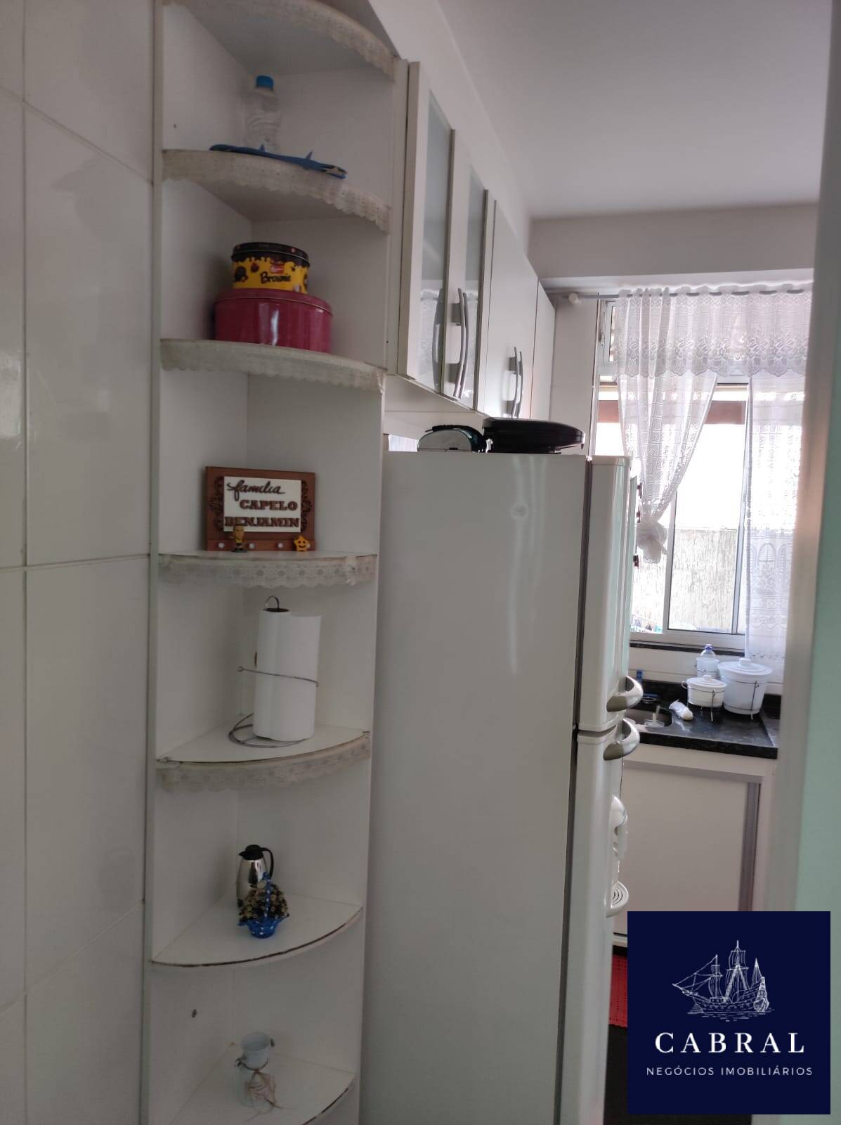 Apartamento à venda com 3 quartos, 240m² - Foto 2