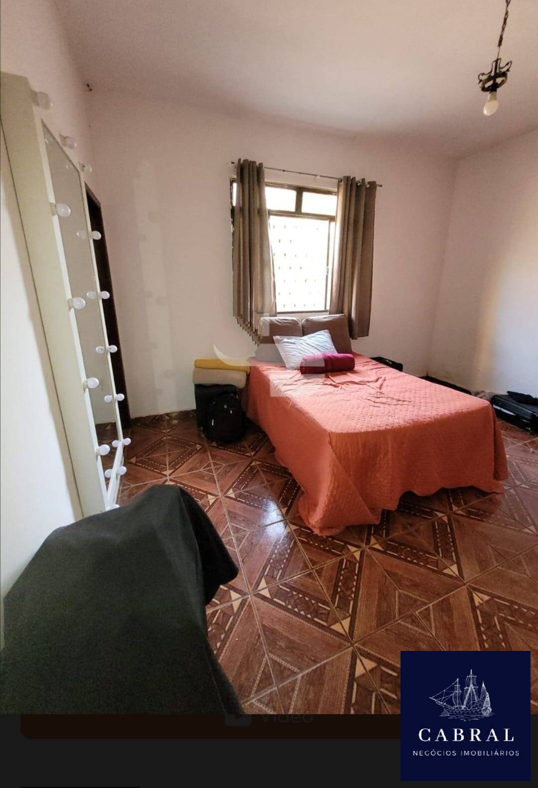 Casa à venda com 3 quartos, 300m² - Foto 5