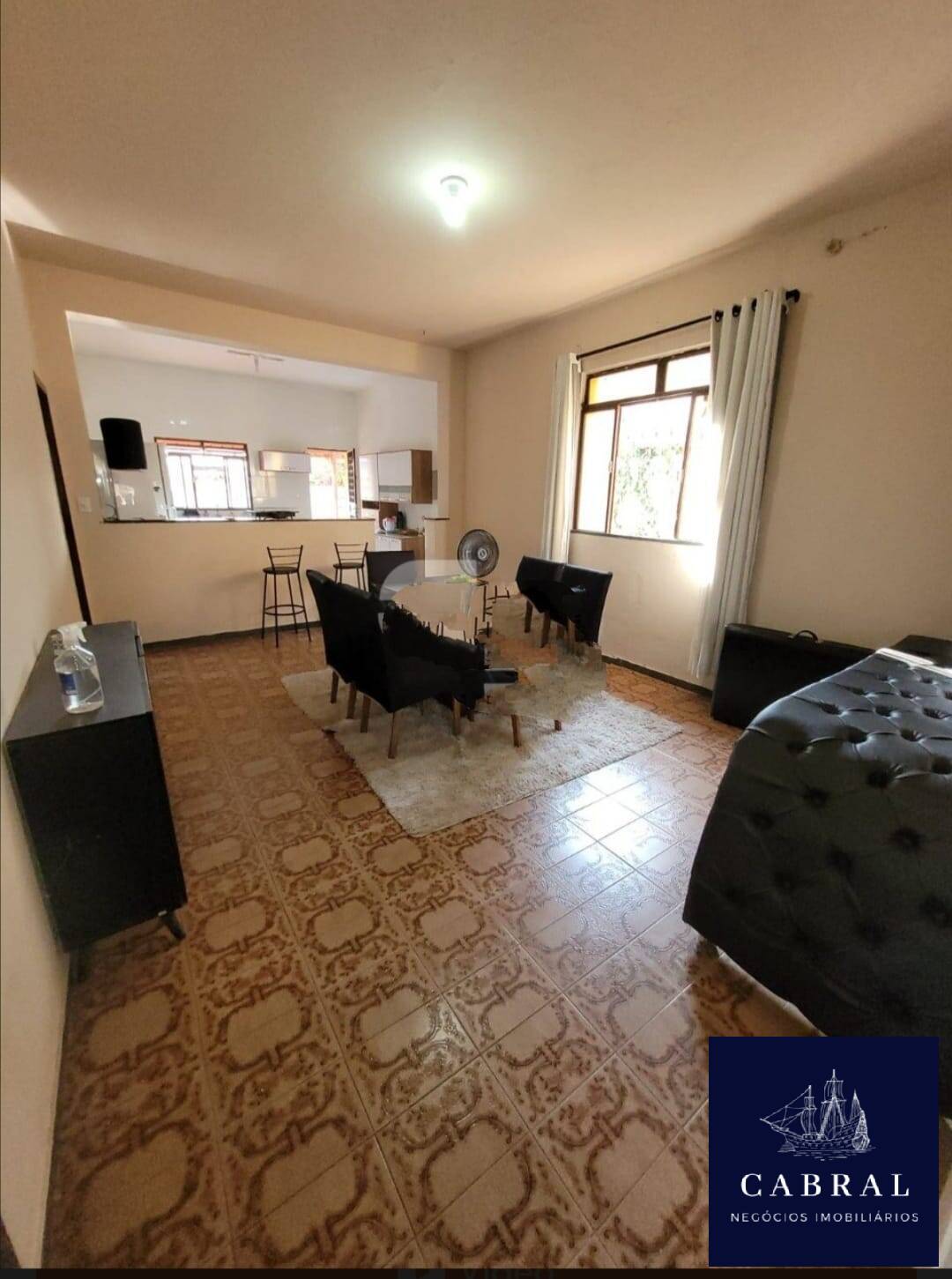 Casa à venda com 3 quartos, 300m² - Foto 8