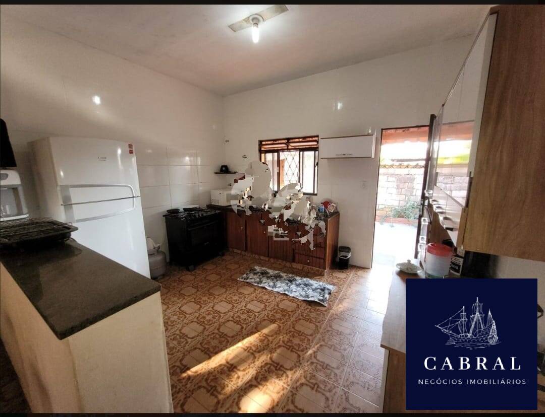 Casa à venda com 3 quartos, 300m² - Foto 11