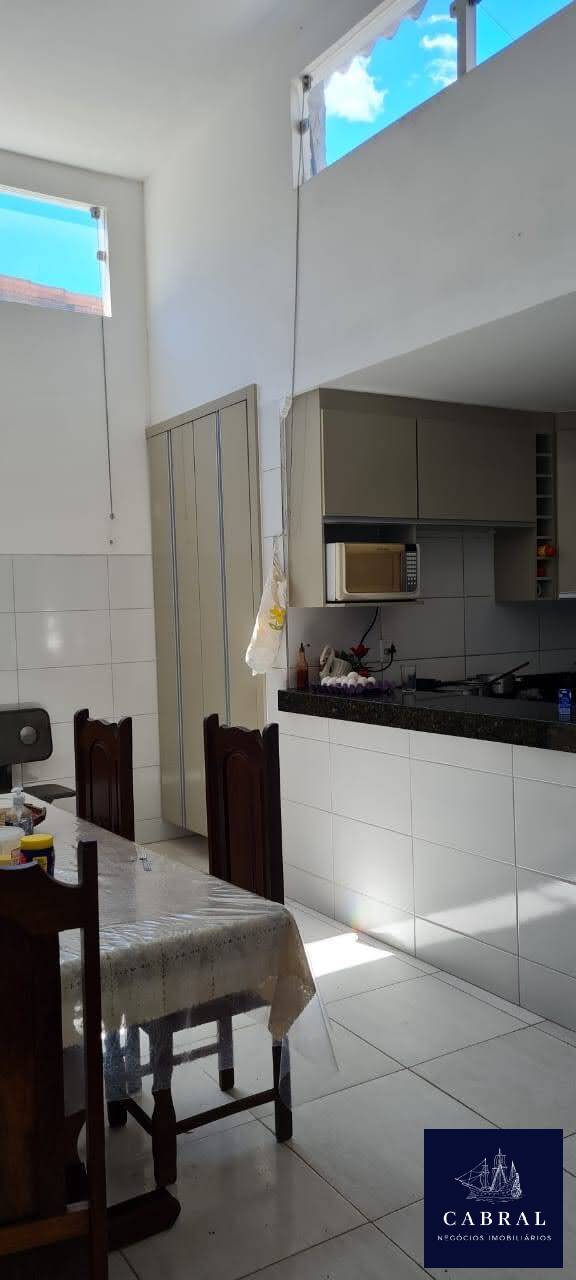 Casa à venda com 3 quartos, 240m² - Foto 6