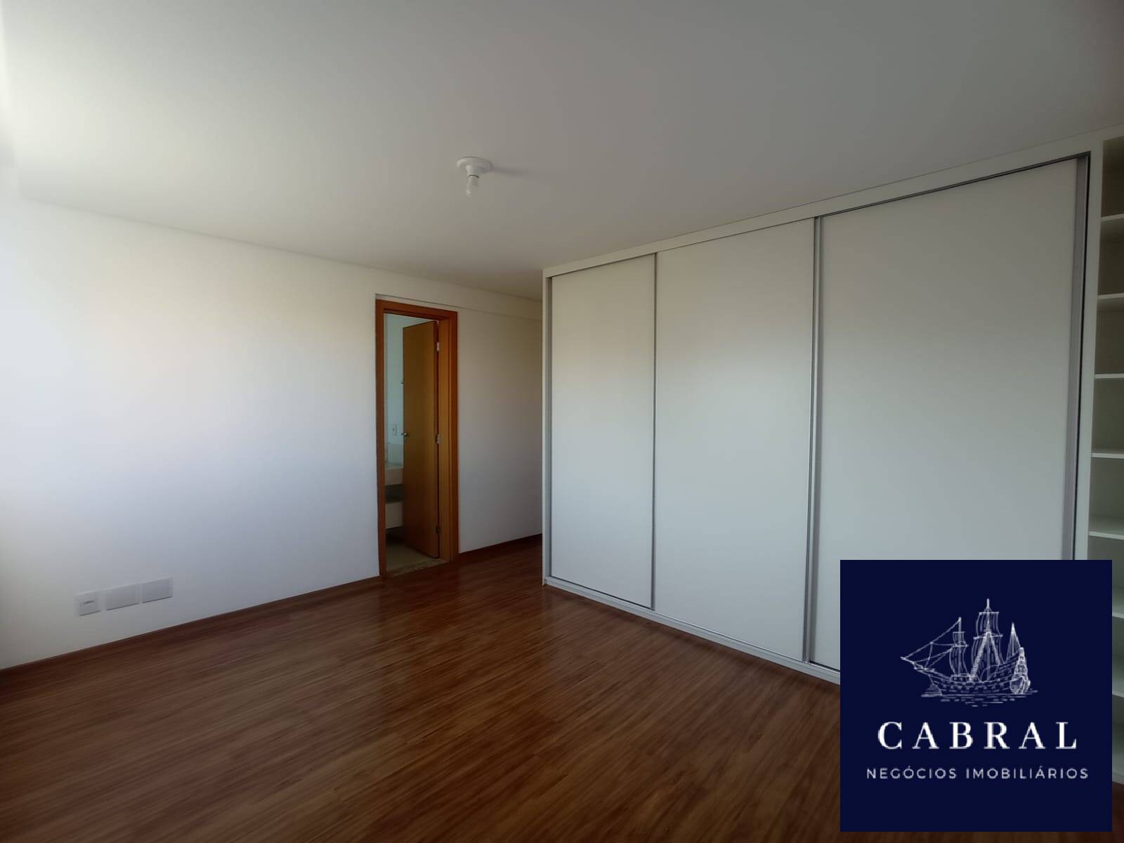 Cobertura à venda com 4 quartos, 277m² - Foto 3