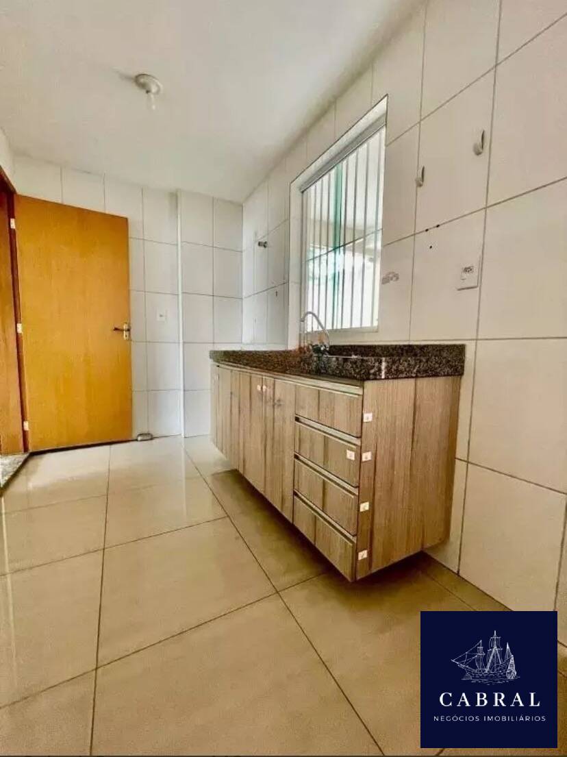 Apartamento à venda com 3 quartos, 82m² - Foto 2