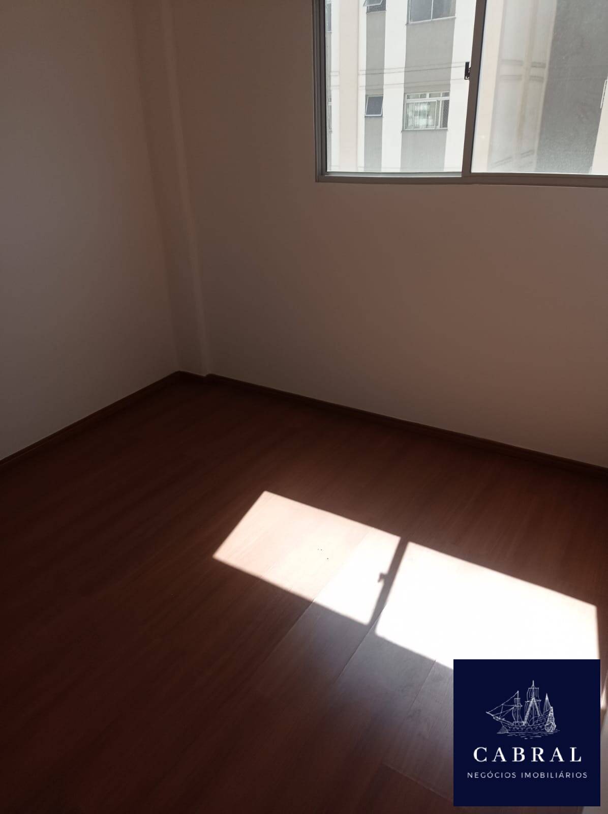 Apartamento à venda com 2 quartos, 45m² - Foto 3