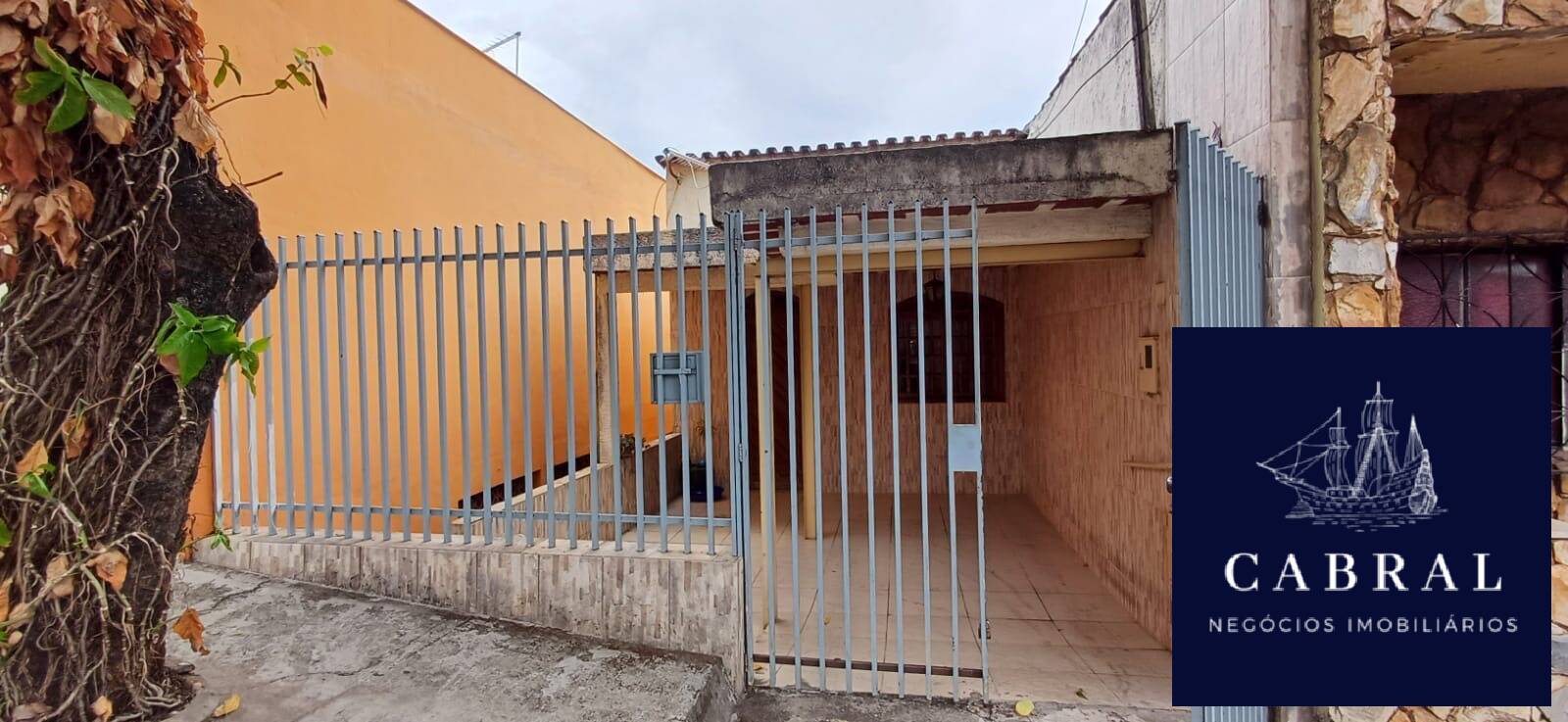 Casa à venda com 3 quartos, 120m² - Foto 1