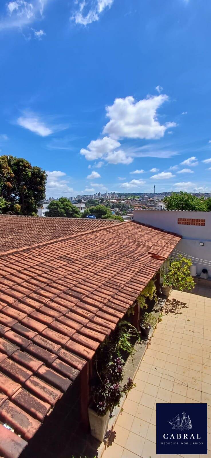 Casa para alugar com 3 quartos, 360m² - Foto 42