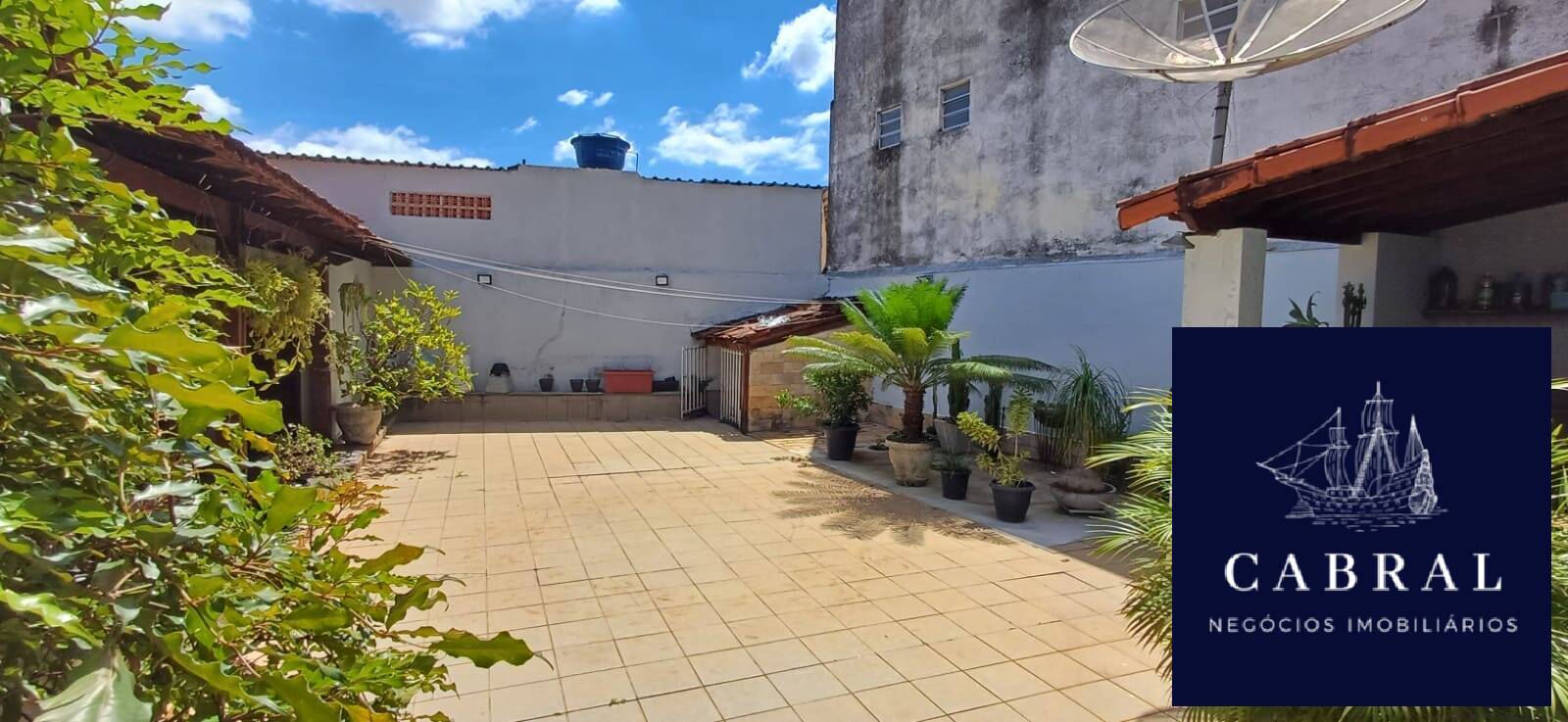 Casa para alugar com 3 quartos, 360m² - Foto 5