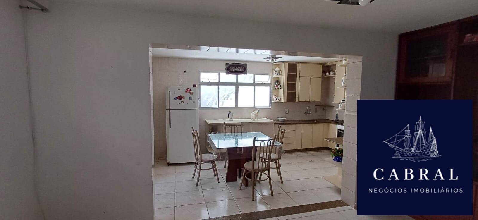 Casa para alugar com 3 quartos, 360m² - Foto 63